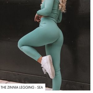 TALA Zinnia legging SEA